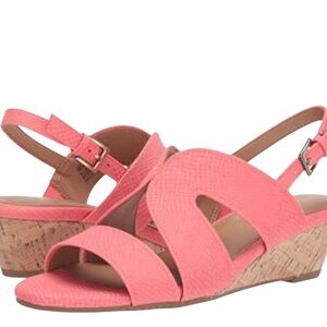 AEROSOLES Appreciate Coral Snake Wedge Sandals 9 1/2
